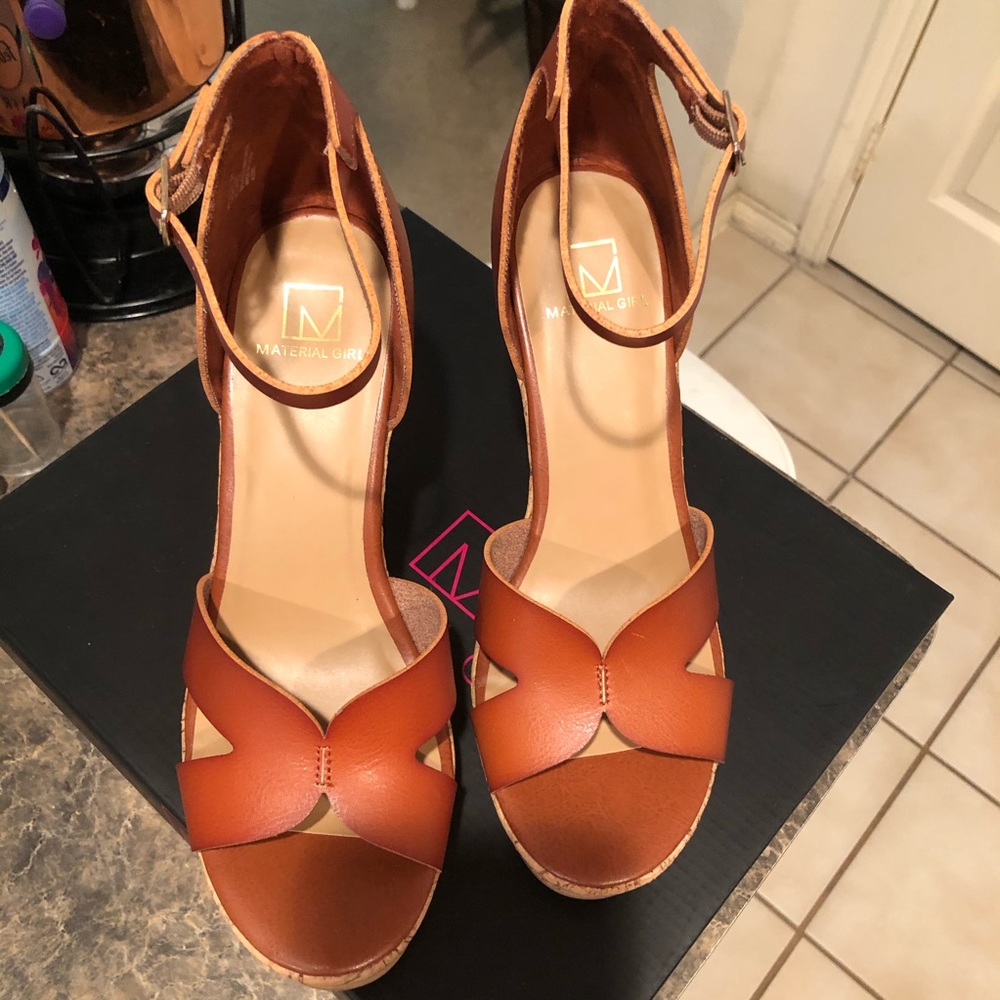 NEW Material Girl Cognac Wedge 7 1/2